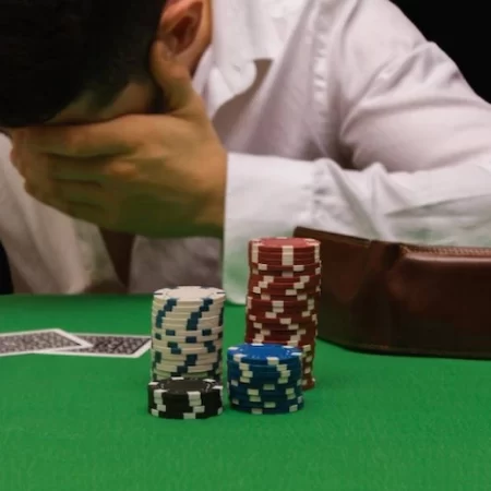 Lỗi sai khi chơi poker và mẹo khắc phục để chiến thắng poker